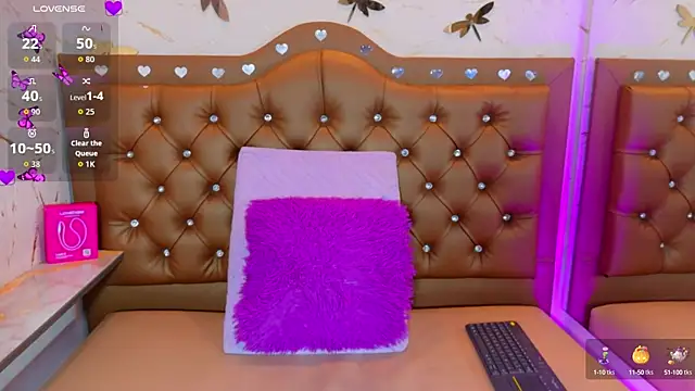 Snapshot of ANDROMEEDA chatting on October 2, 2025, 5:55 am ANDROMEEDA online show from October 2, 2025, 5:55 am