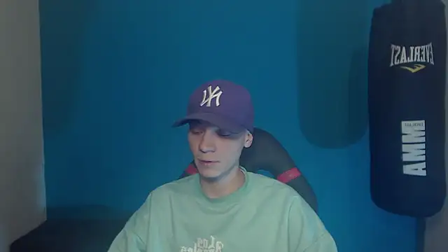 Burperking420  online show from September 8, 2025, 7:35 pm