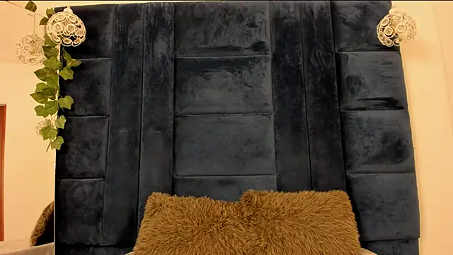 Snapshot of Samantha-Harpper chatting on March 14, 2025, 7:37 am Samantha-Harpper online show from March 14, 2025, 7:37 am