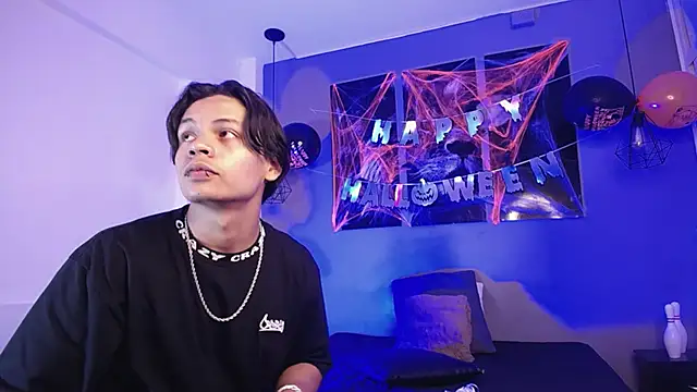 Snapshot of Draco_collins chatting on October 25, 2025, 8:20 pm Draco collins online show from October 25, 2025, 8:20 pm