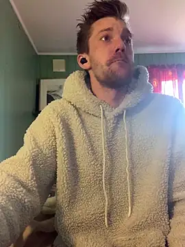 93tomten online show from March 9, 2025, 12:31 pm