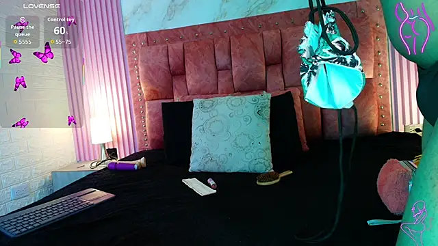 goldilockss15 online show from November 5, 2025, 3:20 am