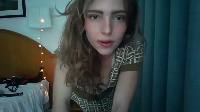 Snapshot of kinkifunki chatting on March 17, 2025, 4:54 pm kinkifunki online show from March 17, 2025, 4:54 pm