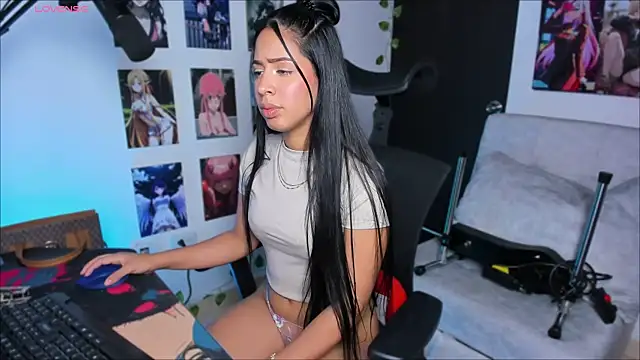 Snapshot of Vickysth chatting on October 27, 2025, 11:38 pm Vickysth online show from October 27, 2025, 11:38 pm