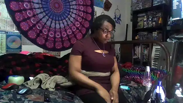 GardeniaFields online show from November 28, 2025, 5:51 am