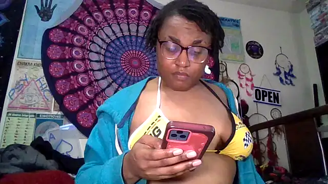 GardeniaFields online show from April 19, 2026, 8:26 am