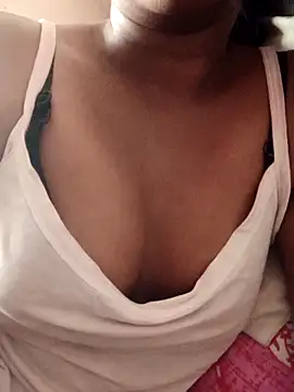 naughtyreva online show from March 18, 2025, 4:29 am