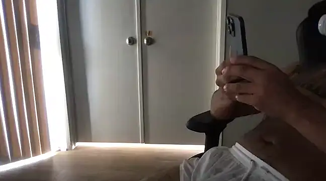 Snapshot of flores6cachondo9 chatting on March 22, 2025, 12:06 am flores6cachondo9 online show from March 22, 2025, 12:06 am