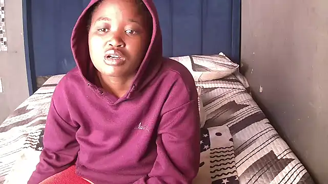 Snapshot of SexyShybarbie chatting on June 2, 2026, 6:35 am SexyShybarbie online show from June 2, 2026, 6:35 am