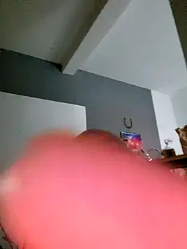 Snapshot of Smokeym123 chatting on March 10, 2025, 7:11 am Smokeym123 online show from March 10, 2025, 7:11 am