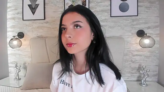 Snapshot of kanna_02 chatting on October 24, 2025, 11:31 am kanna 02 online show from October 24, 2025, 11:31 am