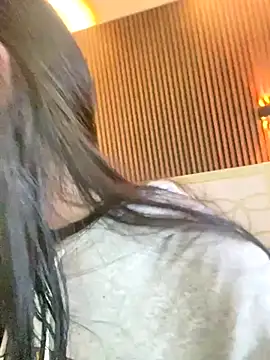 MagieeThomson online show from November 8, 2025, 1:03 pm