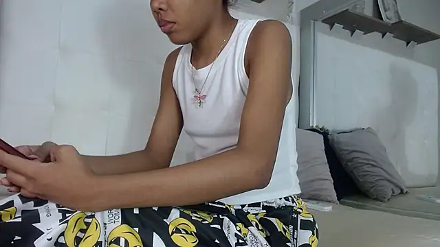 Snapshot of willow_smitt chatting on November 6, 2025, 12:20 pm willow smitt online show from November 6, 2025, 12:20 pm