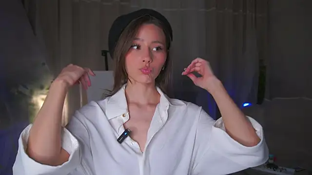 EditaBails online show from April 17, 2026, 8:00 pm