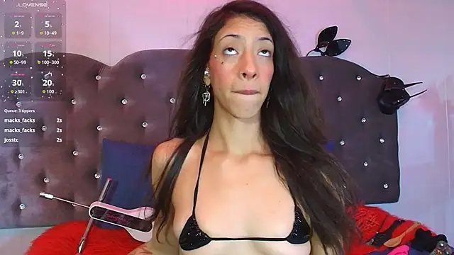 Snapshot of Lia_Valmont chatting on December 18, 2025, 12:31 pm Lia Valmont online show from December 18, 2025, 12:31 pm