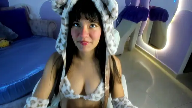 Snapshot of auroracute02 chatting on October 13, 2025, 1:12 pm auroracute02 online show from October 13, 2025, 1:12 pm