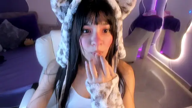 Snapshot of auroracute02 chatting on December 1, 2025, 1:23 pm auroracute02 online show from December 1, 2025, 1:23 pm