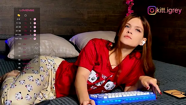 Snapshot of KittiGrey chatting on September 30, 2025, 8:20 am KittiGrey online show from September 30, 2025, 8:20 am