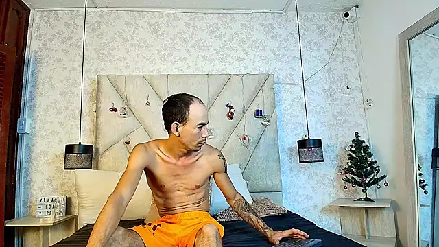 Snapshot of AmbarRaj chatting on December 15, 2025, 12:33 pm AmbarRaj online show from December 15, 2025, 12:33 pm