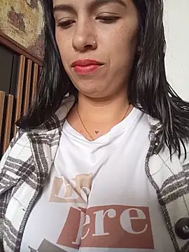 Snapshot of Nathaly_12 chatting on May 14, 2026, 7:44 pm Nathaly 12 online show from May 14, 2026, 7:44 pm