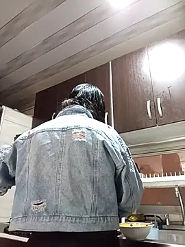 Nathaly 12 online show from November 12, 2025, 6:12 pm