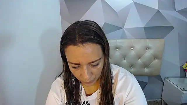 Milf-Prettyboobs online show from November 15, 2025, 10:52 am