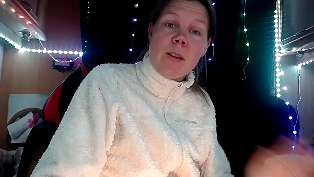 Snapshot of CallMeMaria chatting on February 26, 2025, 9:42 pm CallMeMaria online show from February 26, 2025, 9:42 pm