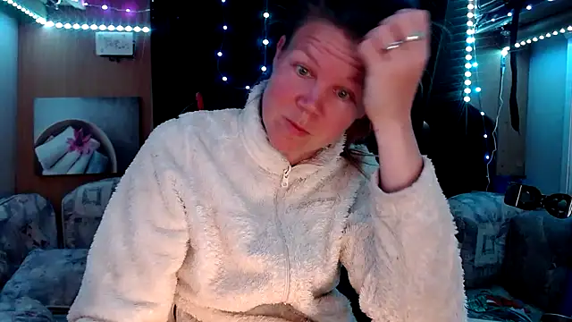 Snapshot of CallMeMaria chatting on March 21, 2025, 6:07 pm CallMeMaria online show from March 21, 2025, 6:07 pm