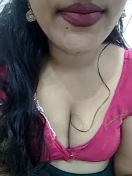 Snapshot of priya_00143 chatting on November 1, 2025, 4:41 am priya 00143 online show from November 1, 2025, 4:41 am