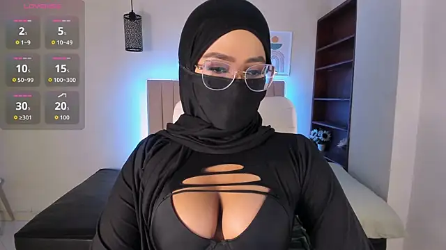 Snapshot of Sasha_Anaan chatting on September 10, 2025, 8:46 am Sasha Anaan online show from September 10, 2025, 8:46 am