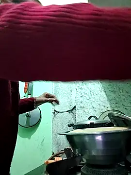 Hotty-Nidhi online show from November 22, 2025, 3:22 pm