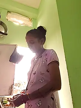 Hotty-Nidhi online show from October 20, 2025, 4:58 am