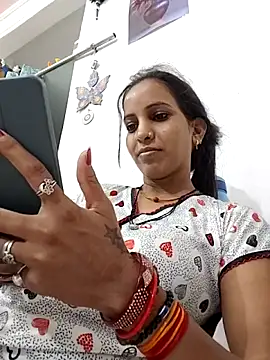 Snapshot of Hotty-Nidhi chatting on June 12, 2026, 3:48 am Hotty-Nidhi online show from June 12, 2026, 3:48 am
