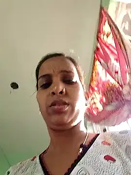 Hotty-Nidhi online show from March 3, 2026, 3:13 am