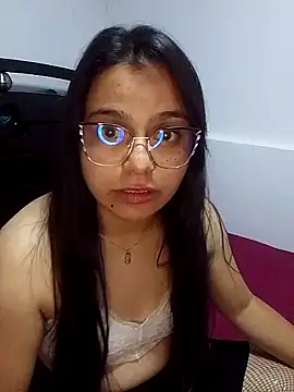 AnaHobson online show from March 11, 2025, 8:20 pm