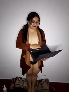 AnaHobson online show from October 18, 2025, 9:22 am