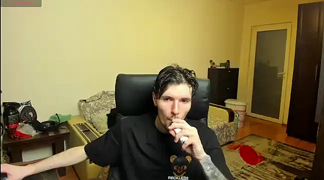 Snapshot of JustinPorno chatting on March 12, 2025, 11:54 pm JustinPorno online show from March 12, 2025, 11:54 pm