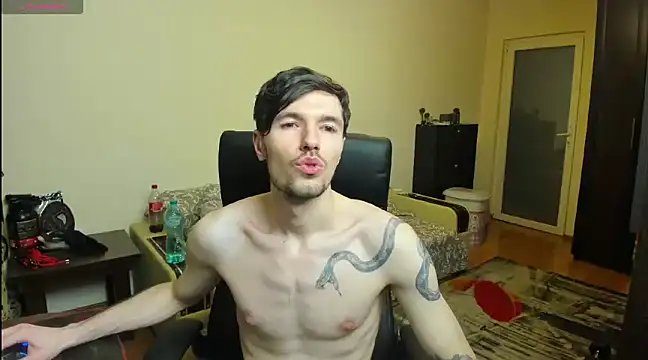 Snapshot of JustinPorno chatting on March 11, 2025, 5:24 am JustinPorno online show from March 11, 2025, 5:24 am