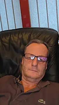 namorreyeb1 online show from November 28, 2025, 3:01 pm