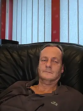 namorreyeb1 online show from November 30, 2025, 2:51 pm