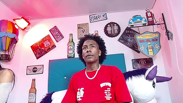 lili roussi online show from December 19, 2025, 9:50 pm