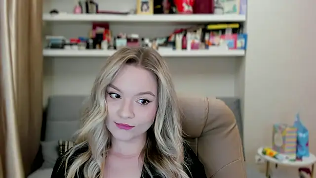 Kara Smith  online show from August 9, 2026, 9:54 pm