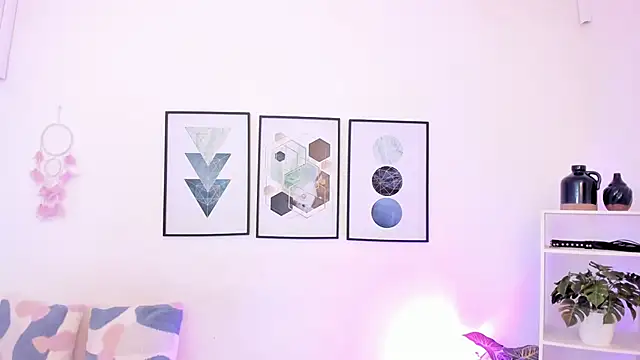 Snapshot of dullce77 chatting on November 8, 2025, 7:28 pm dullce77 online show from November 8, 2025, 7:28 pm