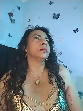 AlexaNovoa  online show from May 31, 2026, 1:44 am