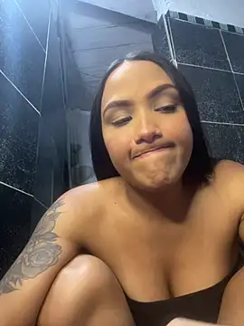 iamsara 21 online show from February 28, 2026, 2:33 am