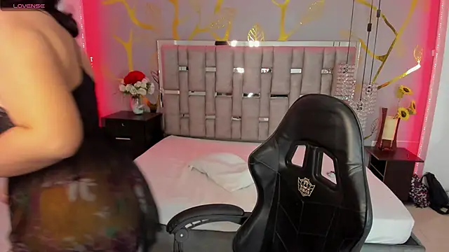 DivineMegan online show from March 22, 2025, 3:52 am