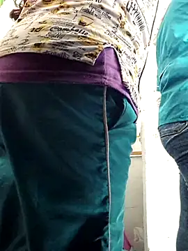 Snapshot of HOLY_DOLL chatting on November 4, 2025, 7:39 pm HOLY DOLL online show from November 4, 2025, 7:39 pm