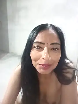 Snapshot of Shakira-Devi chatting on March 18, 2025, 6:17 pm Shakira-Devi online show from March 18, 2025, 6:17 pm