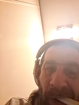 Snapshot of mayg chatting on February 17, 2026, 6:33 am mayg online show from February 17, 2026, 6:33 am