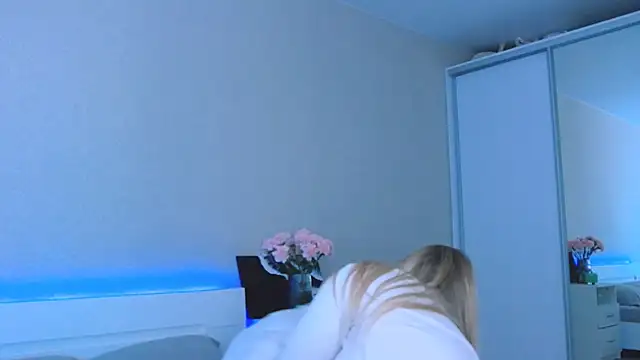 DIANAxxxDIAMOND online show from October 16, 2025, 2:58 pm